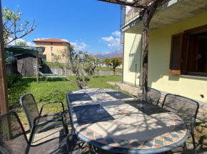 The Children Smile- with Private Garden Colico